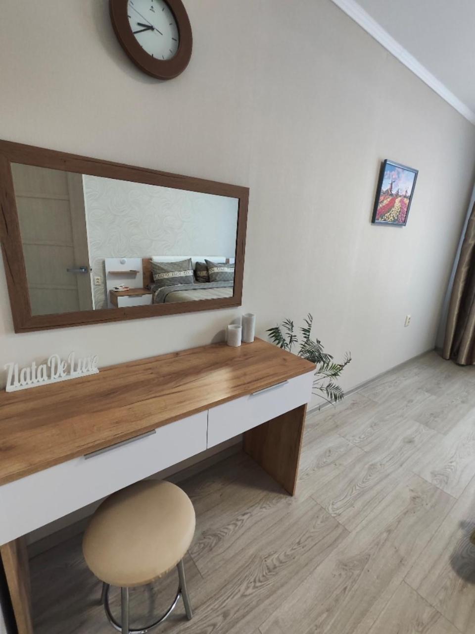 Apartmán Zlata De Luxe Ivano-Frankivsk Exteriér fotografie